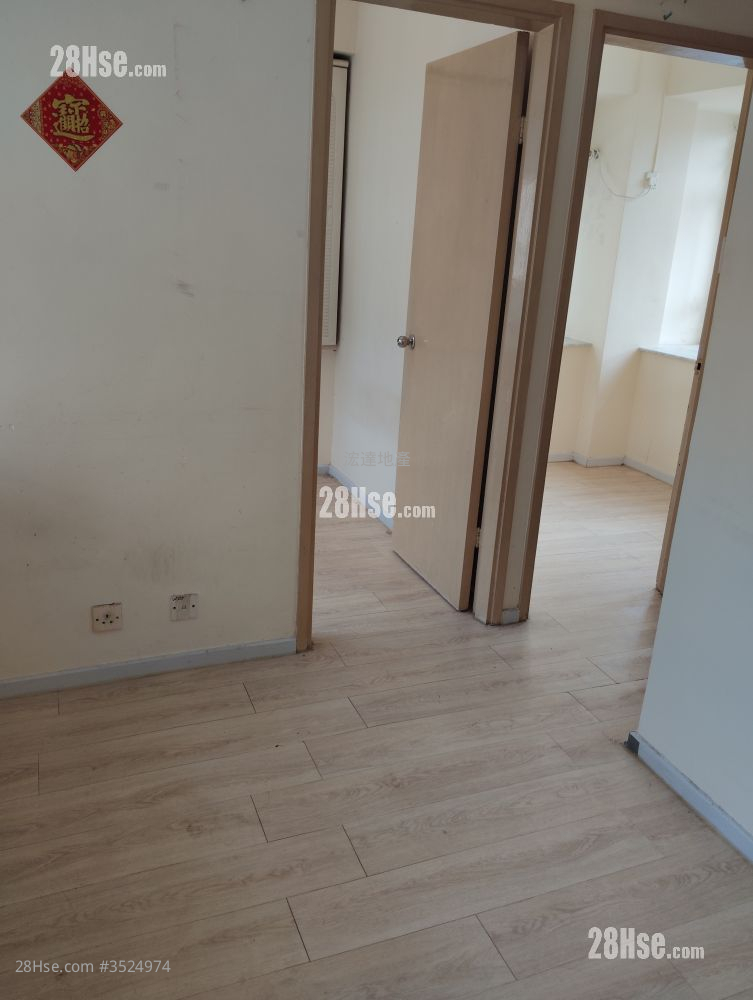 Wing Ning Building Sell 2 Bedrooms , 1 Bathroom 224 ft² ( 20.8 m² )