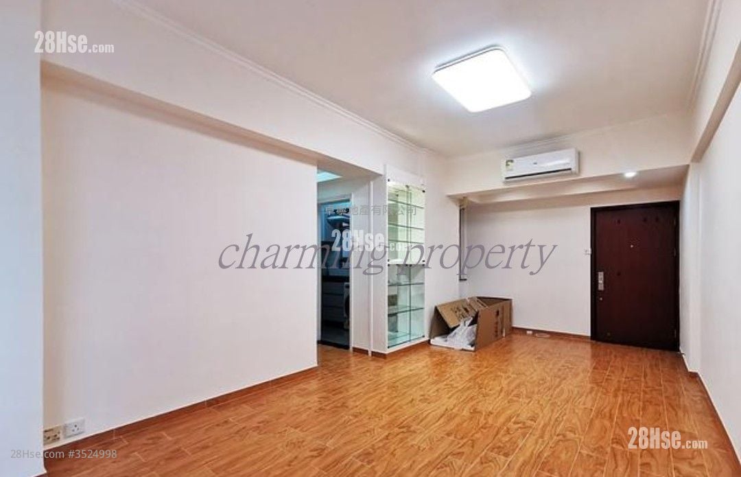 Nga Yuen Rental 2 Bedrooms , 1 Bathroom 592 ft² ( 55.0 m² )