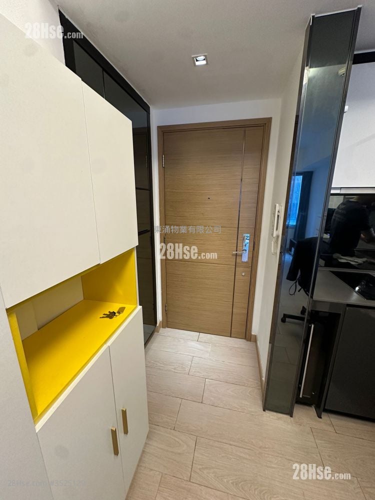 Century Link Sell 1 Bedroom , 1 Bathroom 379 ft² ( 35.2 m² )