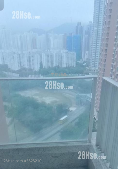 Harbour Green Sell 3 Bedrooms 843 ft² ( 78.3 m² )