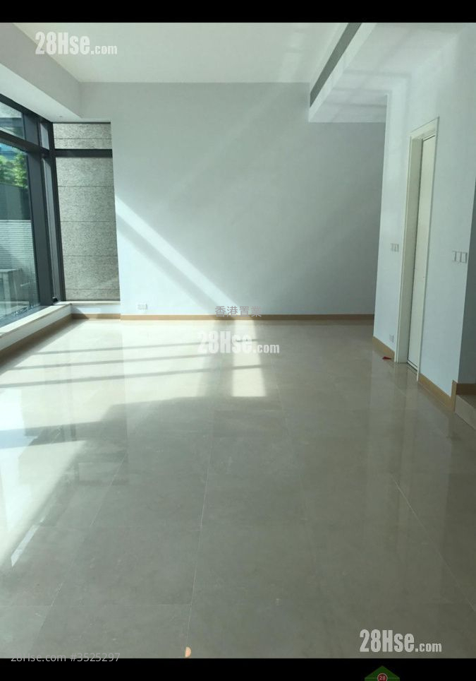 Capri Sell 4 Bedrooms , 4 Bathrooms 1,987 ft² ( 184.6 m² )