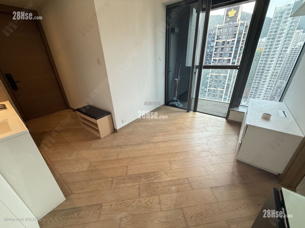 High One Sell 1 Bedroom 315 ft² ( 29.3 m² )