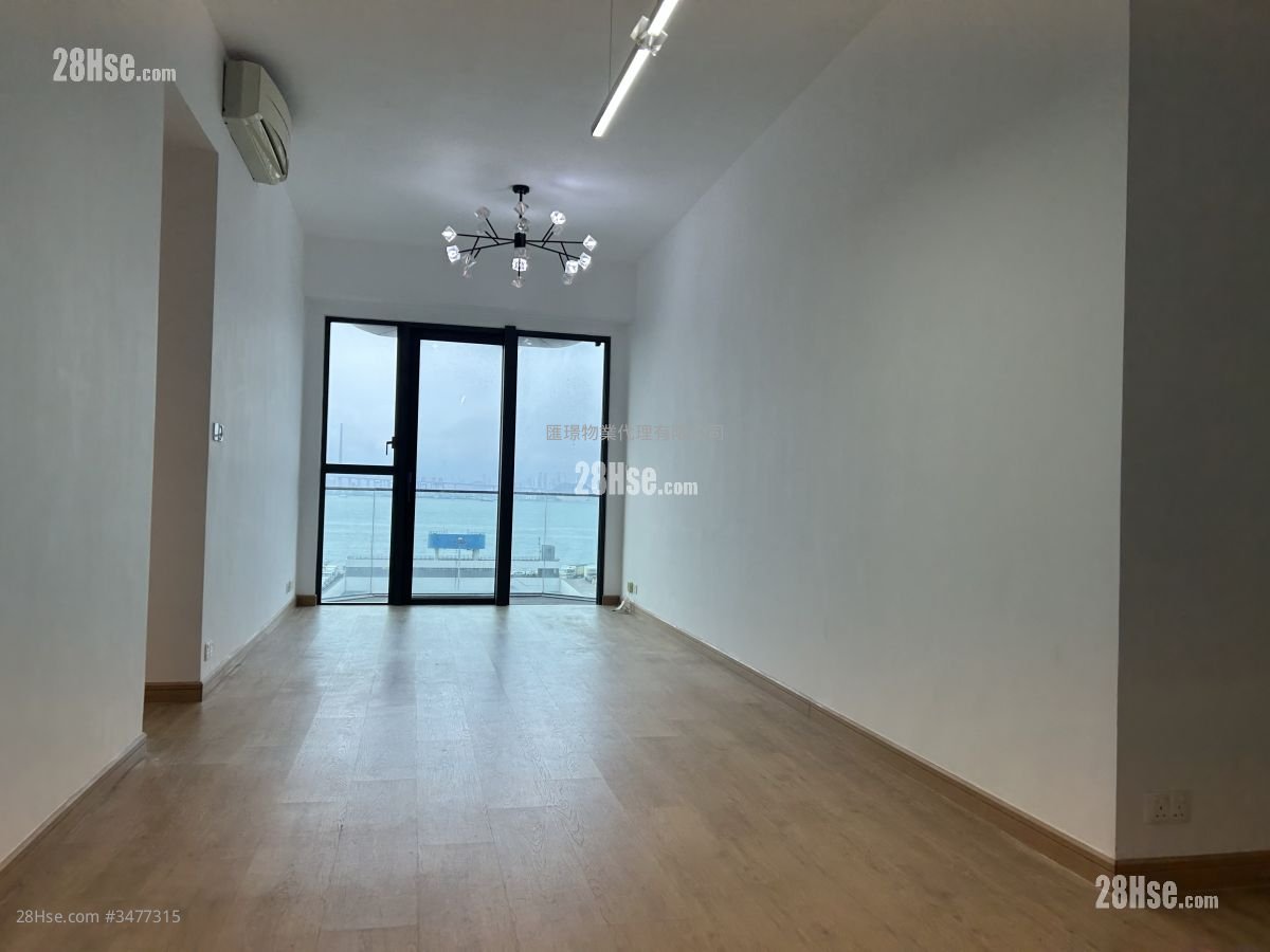 Upton Rental 3 Bedrooms , 3 Bathrooms 1,129 ft² ( 104.9 m² )
