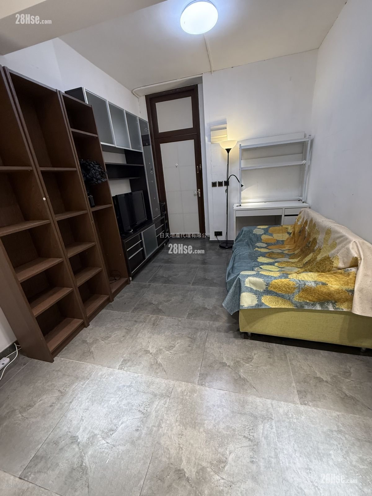 Kwok Chai Building Rental 2 Bedrooms , 1 Bathroom 380 ft² ( 35.3 m² )
