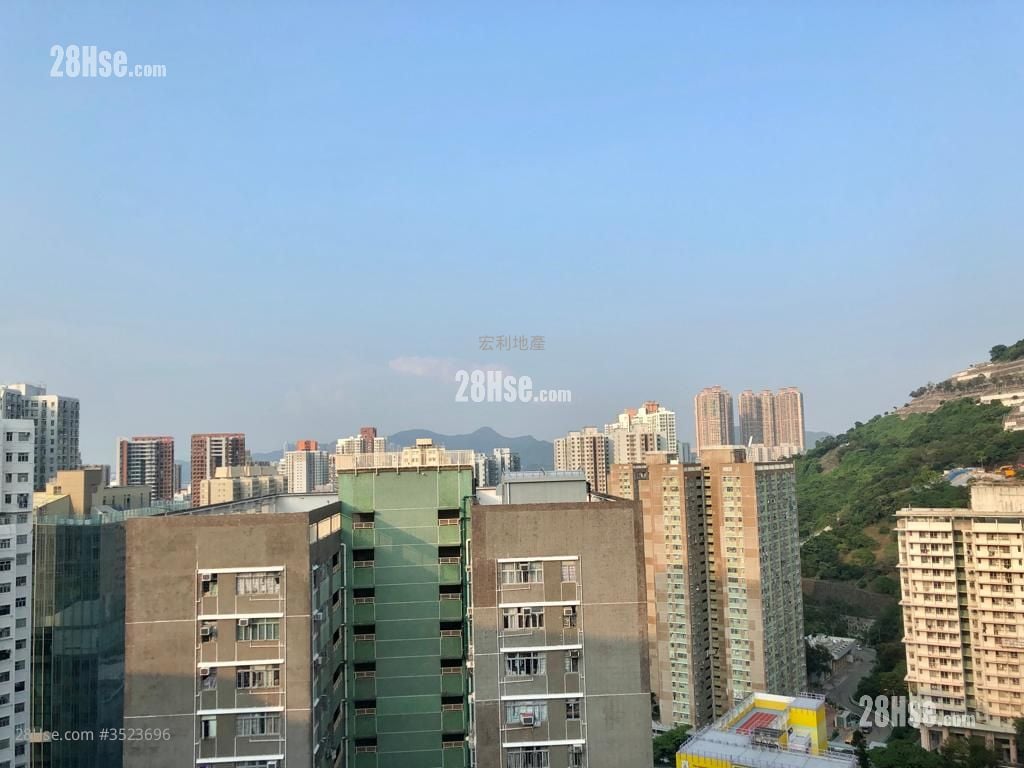 Yen Lok Building Sell 1 Bedroom , 1 Bathroom 289 ft² ( 26.8 m² )