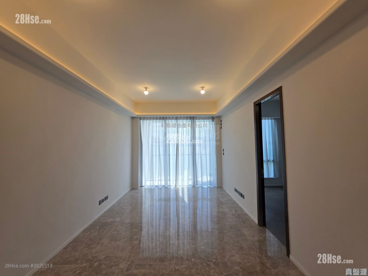 The Knightsbridge Rental 3 Bedrooms , 3 Bathrooms 1,102 ft² ( 102.4 m² )