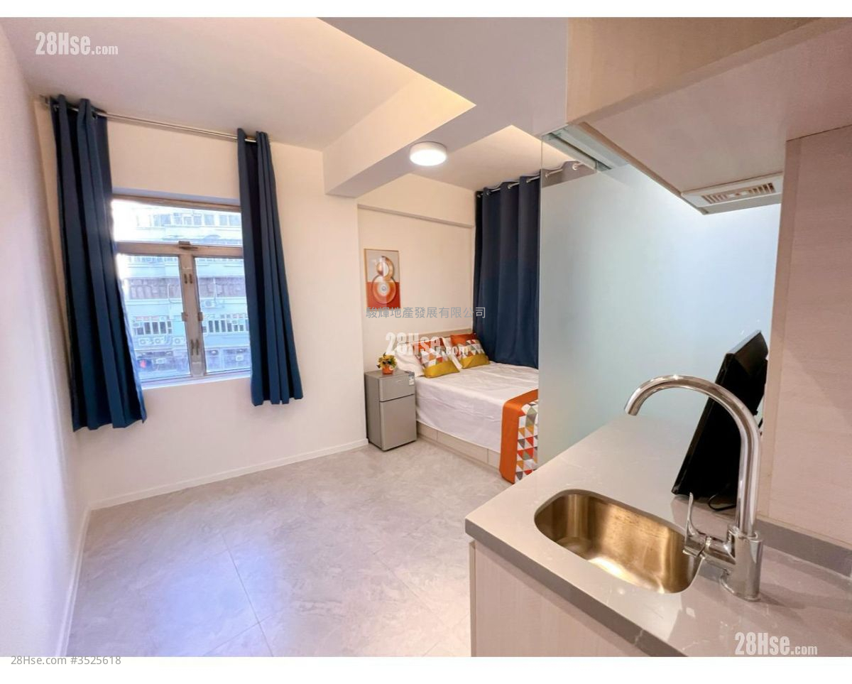 Carnarvon Mansion Rental Studio , 1 Bathroom 170 ft² ( 15.8 m² )