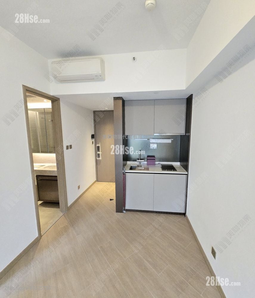 Uptown East Sell 1 Bedroom 336 ft² ( 31.2 m² )