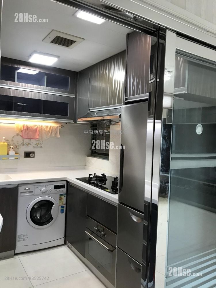 Grand Regentville Rental 594 ft² ( 55.2 m² )