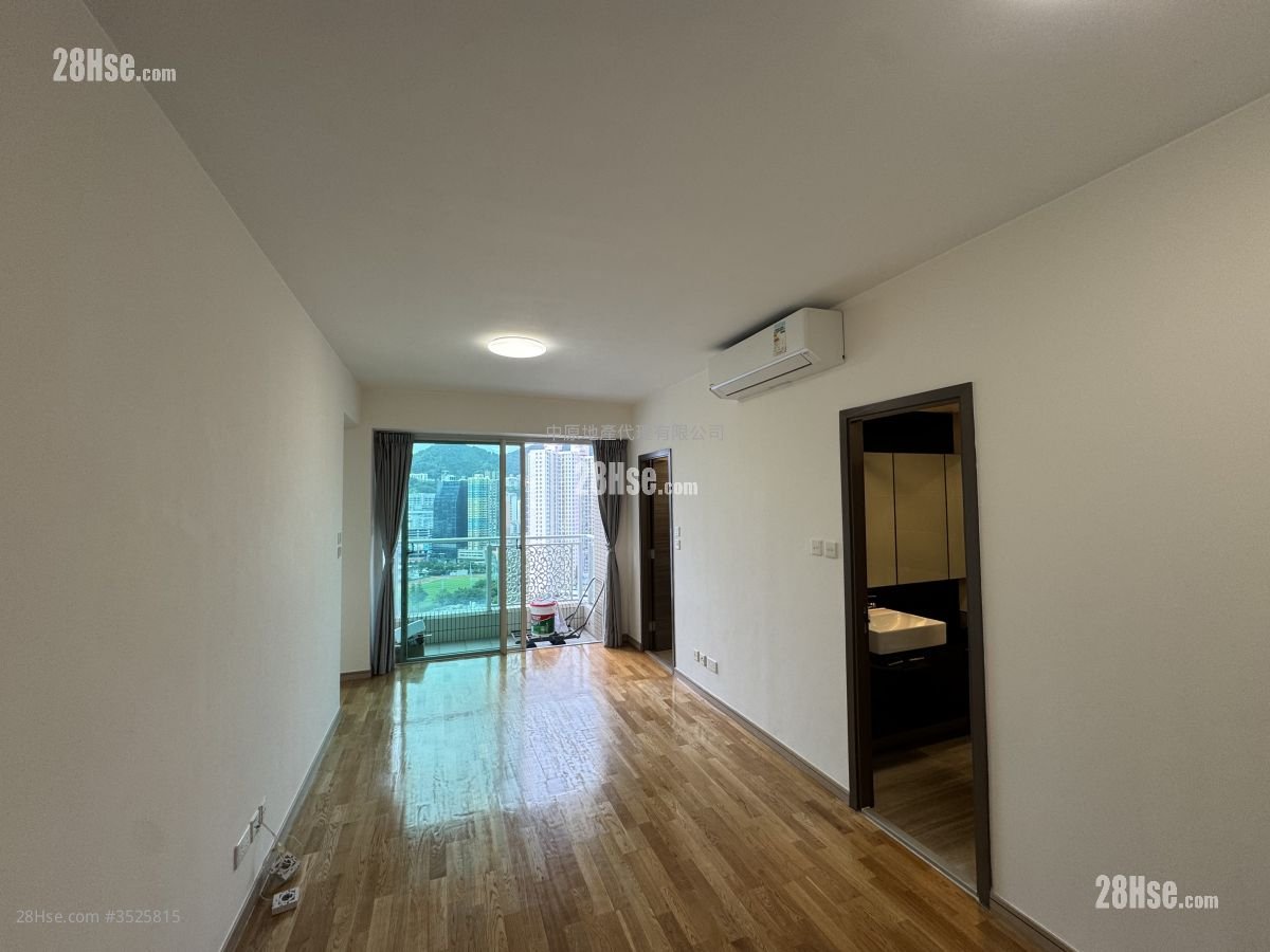 The Sparkle Rental 2 Bedrooms , 1 Bathroom 522 ft² ( 48.5 m² )