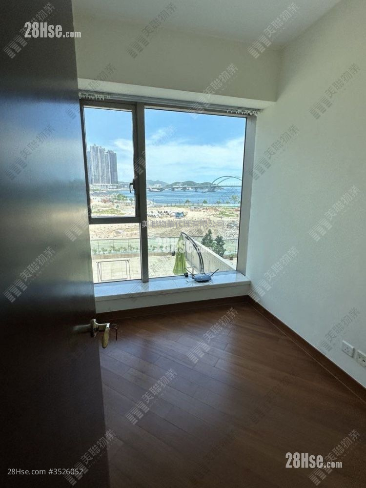 Corinthia By The Sea Rental 5+ Bedrooms , 3 Bathrooms 975 ft² ( 90.6 m² )