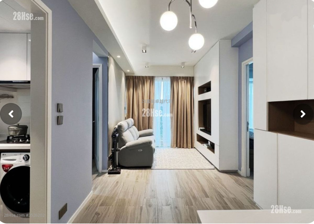 Uptown Sell 2 Bedrooms , 1 Bathroom 523 ft² ( 48.6 m² )