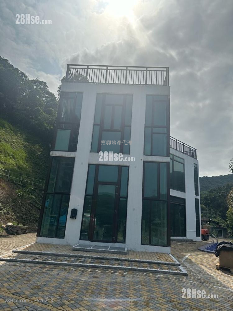 Pun Shan Chau Sell 5+ Bedrooms , 3 Bathrooms 3,150 ft² ( 292.6 m² )