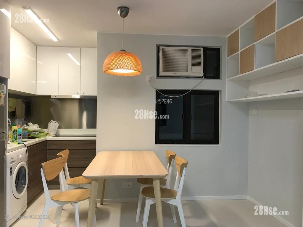 Heng Fa Chuen Rental 2 Bedrooms , 1 Bathroom 453 ft² ( 42.1 m² )
