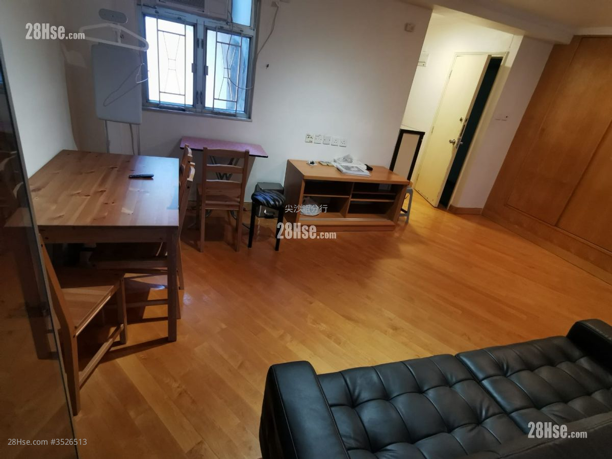 Dao Hing Building Rental 3 Bedrooms , 1 Bathroom 556 ft² ( 51.7 m² )