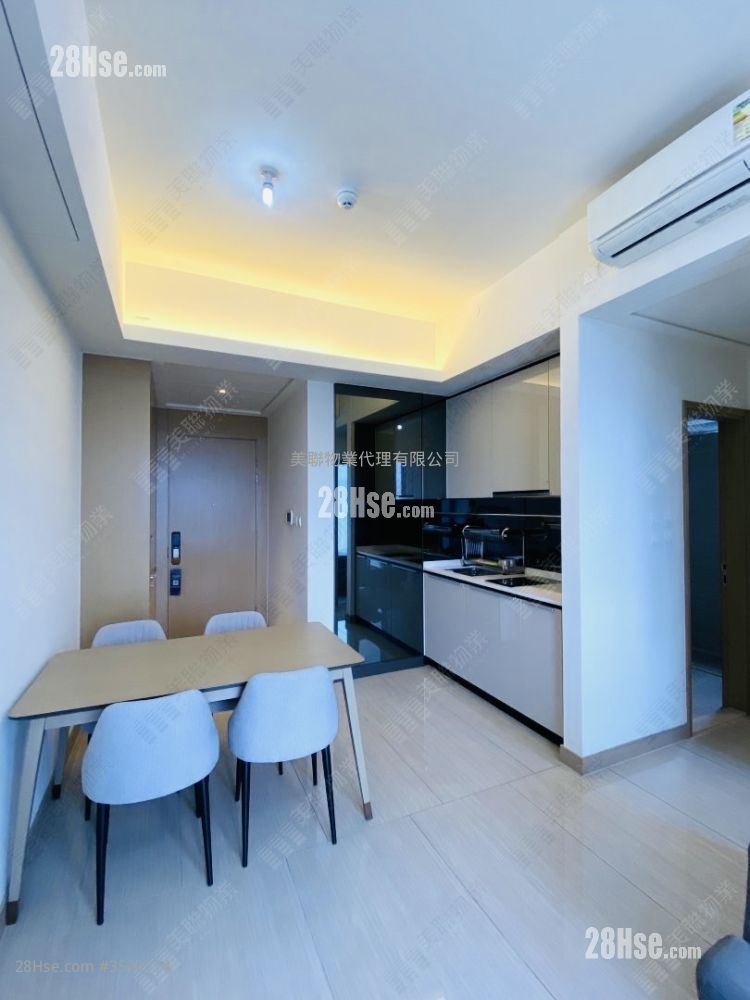 Cullinan West Rental 2 Bedrooms , 1 Bathroom 444 ft² ( 41.2 m² )