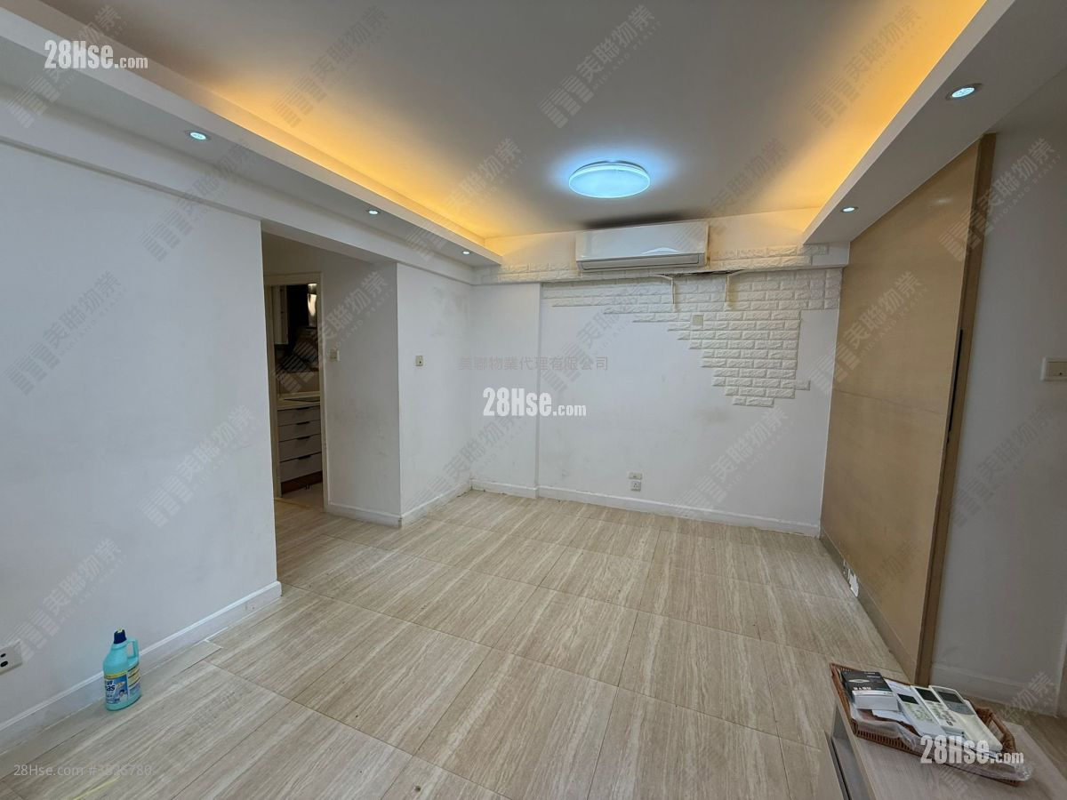 Parc Oasis Rental 3 Bedrooms , 2 Bathrooms 560 ft² ( 52.0 m² )