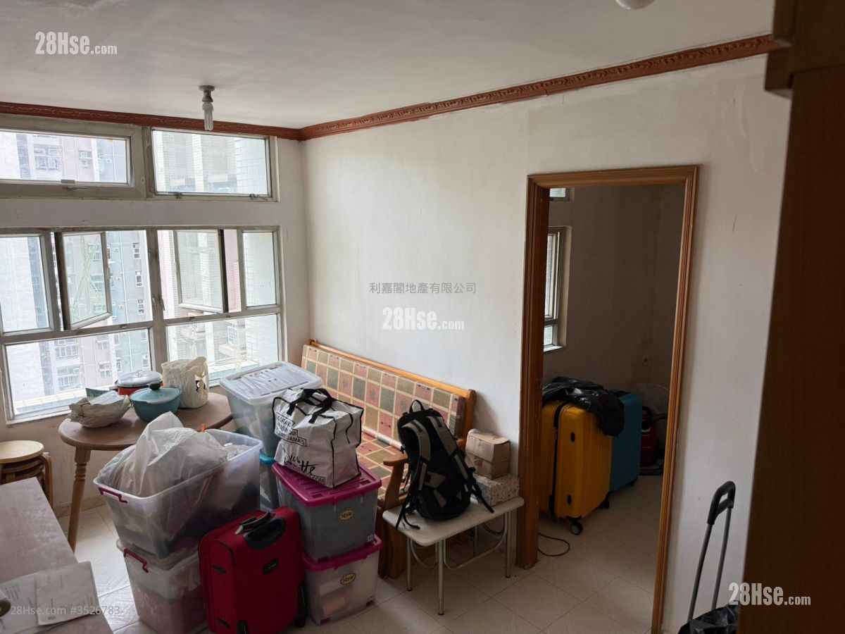 King Ming Court Sell 2 Bedrooms , 1 Bathroom 401 ft² ( 37.3 m² )