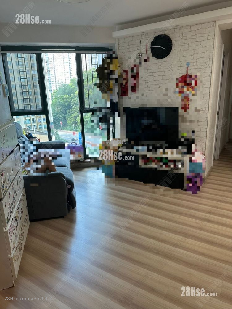 Galaxia Sell 3 Bedrooms 517 ft² ( 48.0 m² )