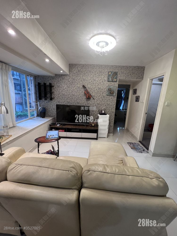 Hilton Plaza Rental 2 Bedrooms , 1 Bathroom 412 ft² ( 38.3 m² )