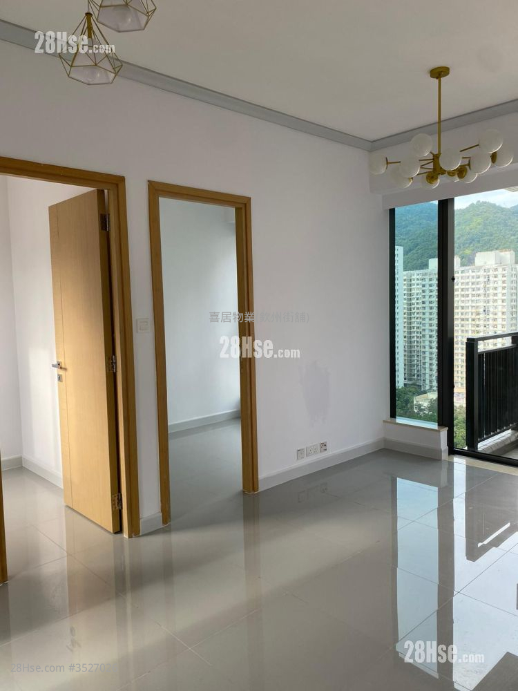 The Ascent Sell 2 Bedrooms , 1 Bathroom 429 ft² ( 39.9 m² )