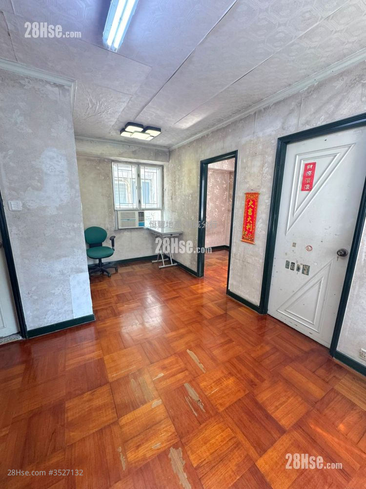 Koway Court Sell 2 Bedrooms , 1 Bathroom 396 ft² ( 36.8 m² )
