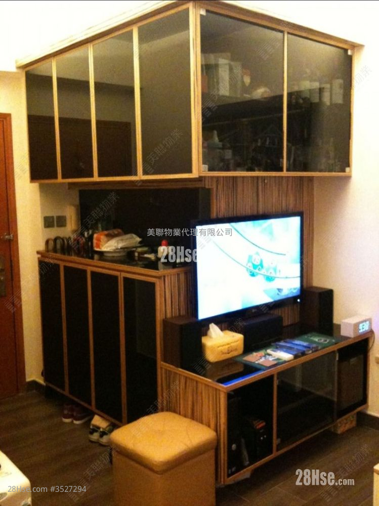 The Seacrest Sell 2 Bedrooms , 1 Bathroom 446 ft² ( 41.4 m² )