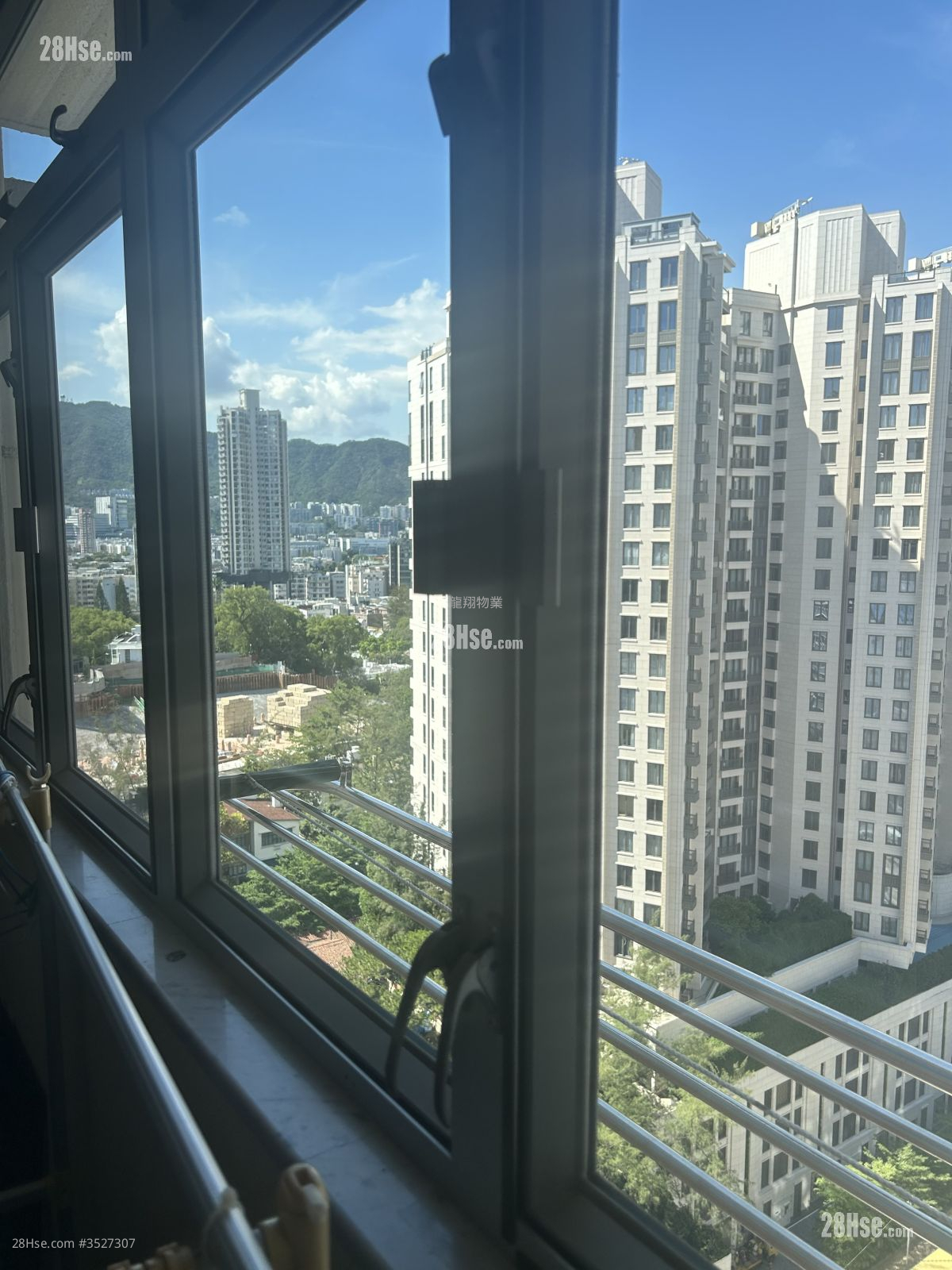 Yee On Court Sell 2 Bedrooms , 1 Bathroom 707 ft² ( 65.7 m² )