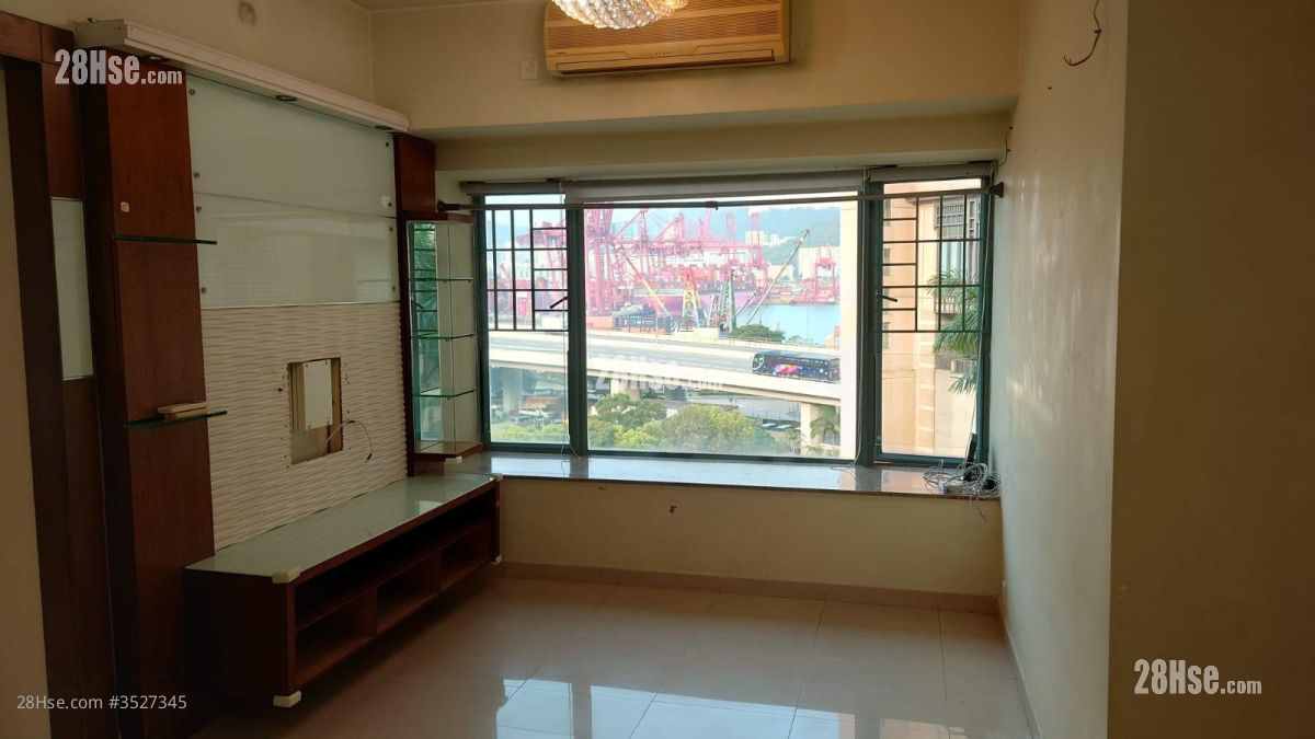 Rambler Crest Sell 2 Bedrooms , 1 Bathroom 485 ft² ( 45.1 m² )