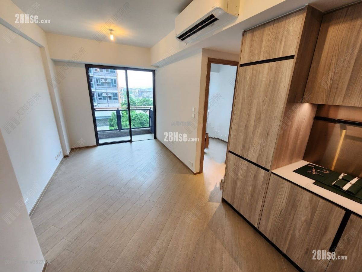 High Park Rental 449 ft² ( 41.7 m² )