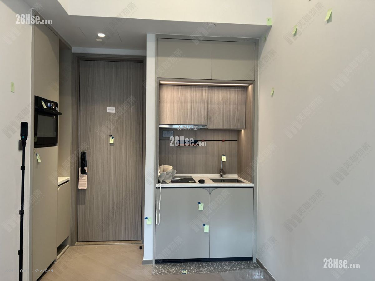 Bondlane Rental 281 ft² ( 26.1 m² )