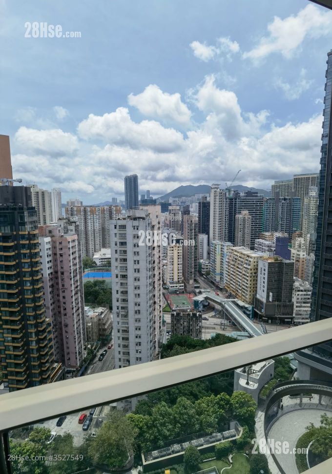 In One Rental 2 Bedrooms , 1 Bathroom 461 ft² ( 42.8 m² )