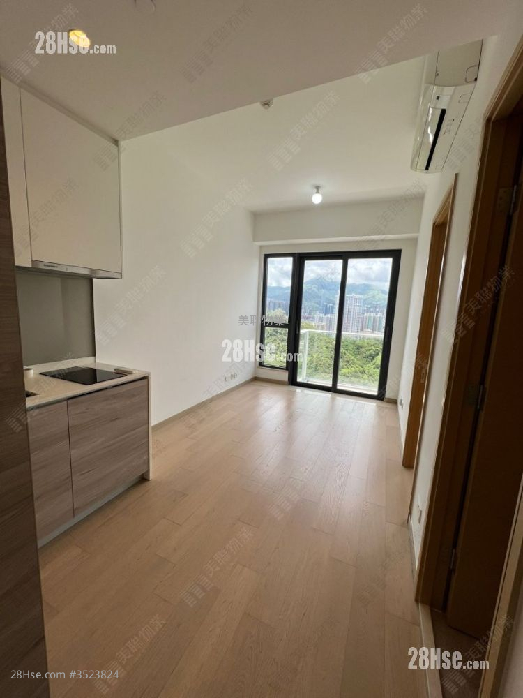 The Grand Marine Rental 2 Bedrooms , 1 Bathroom 305 ft² ( 28.3 m² )