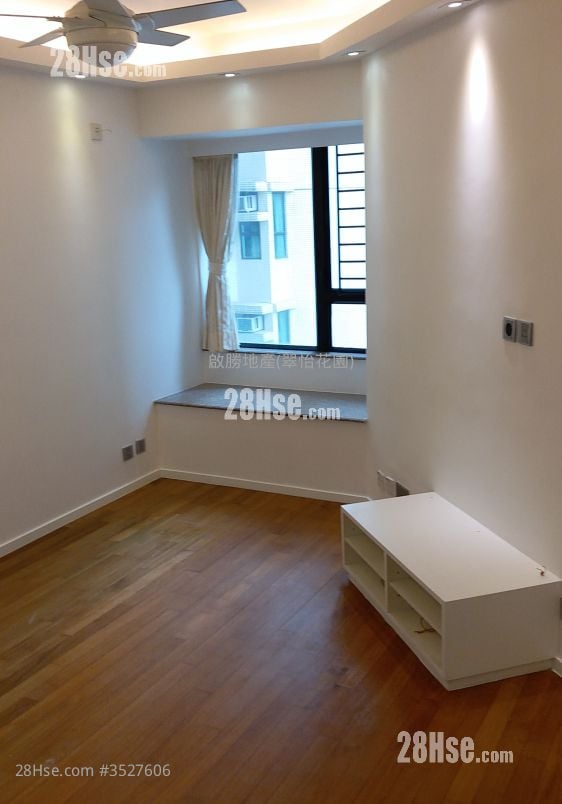 Grand Horizon Rental 2 Bedrooms , 1 Bathroom 511 ft² ( 47.5 m² )