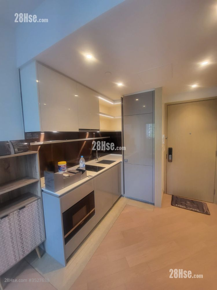 Mount Regency Rental 2 Bedrooms , 1 Bathroom 386 ft² ( 35.9 m² )
