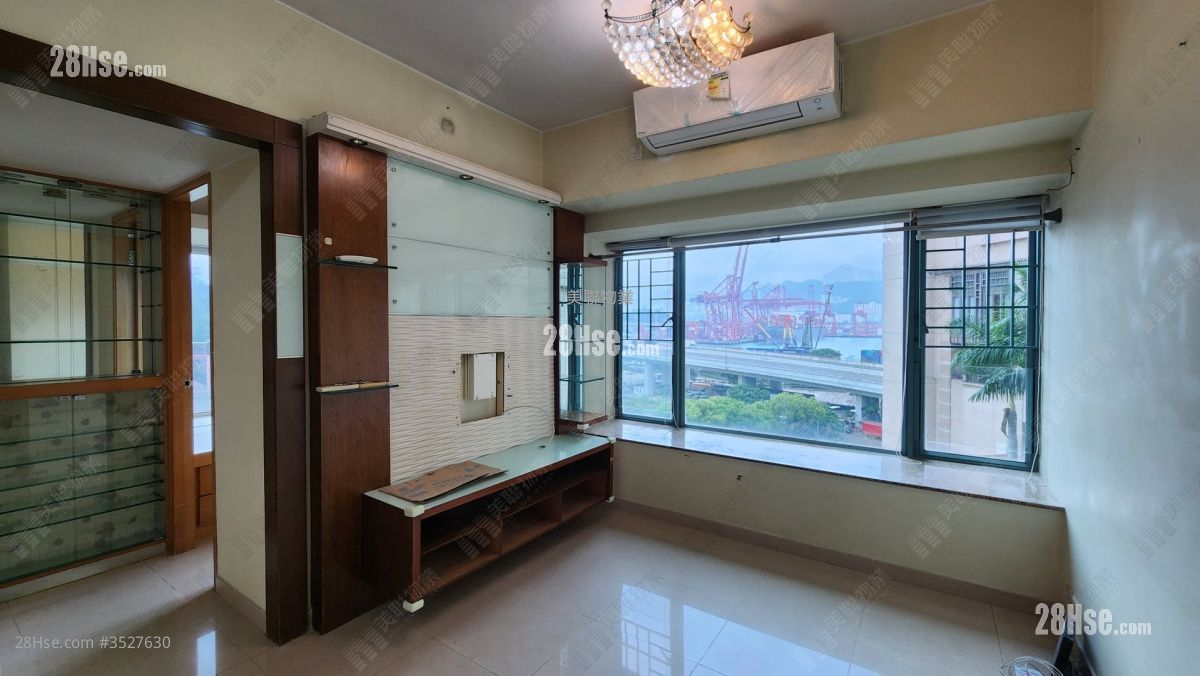 Rambler Crest Sell 2 Bedrooms , 1 Bathroom 485 ft² ( 45.1 m² )