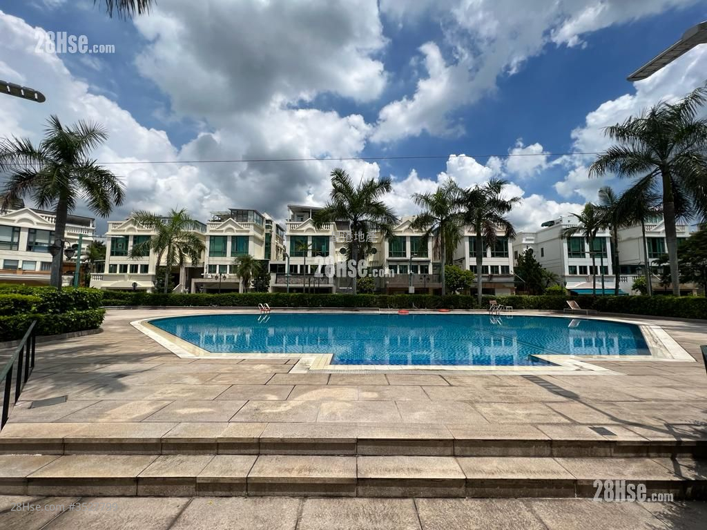 Ascot Park Sell 3 Bedrooms , 4 Bathrooms 1,954 ft² ( 181.5 m² )