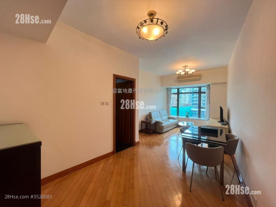 Royal Peninsula Sell 3 Bedrooms , 2 Bathrooms 690 ft² ( 64.1 m² )