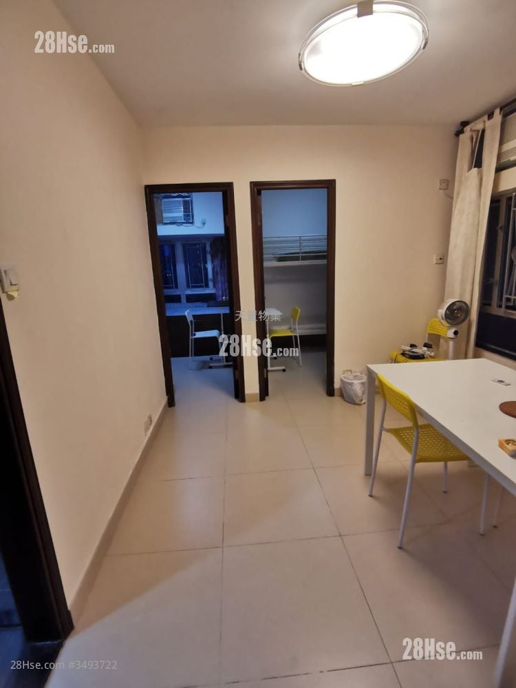 Kam Wah Garden Rental 2 Bedrooms , 1 Bathroom 348 ft² ( 32.3 m² )