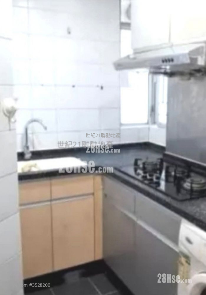 Ying Ming Court Sell 3 Bedrooms , 1 Bathroom 554 ft² ( 51.5 m² )