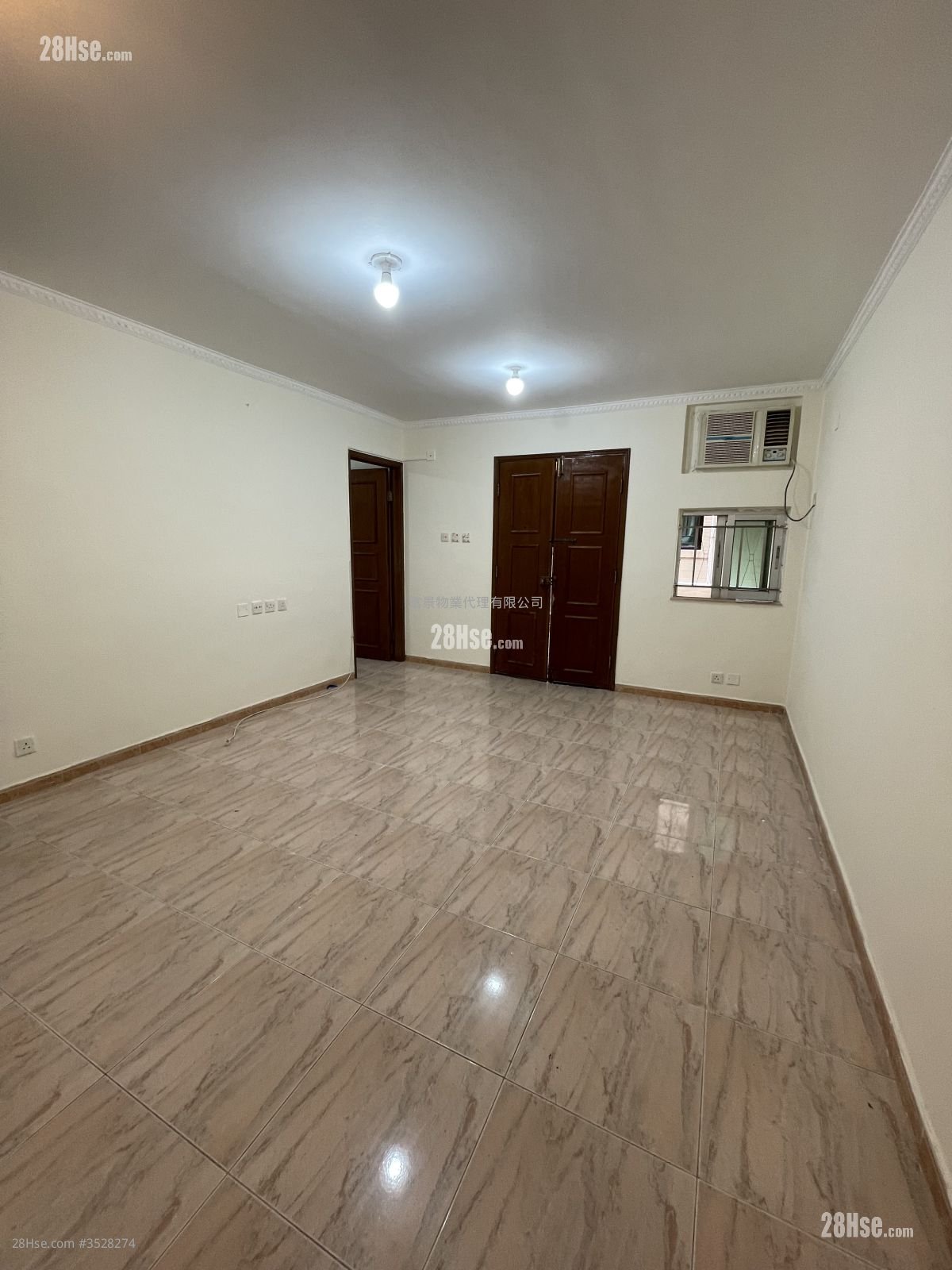 Chung Uk Tsuen Rental 3 Bedrooms , 1 Bathroom 653 ft² ( 60.7 m² )