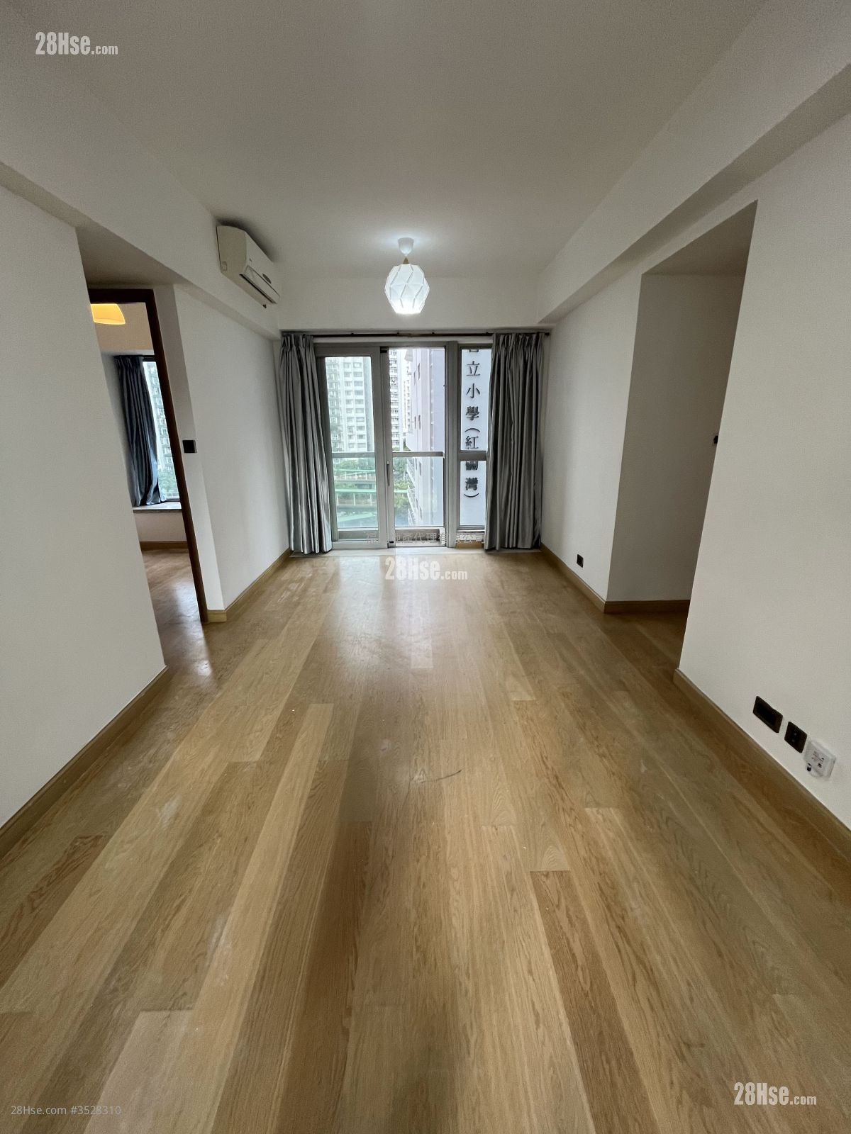 Stars By The Harbour Sell 3 Bedrooms , 2 Bathrooms 731 ft² ( 67.9 m² )