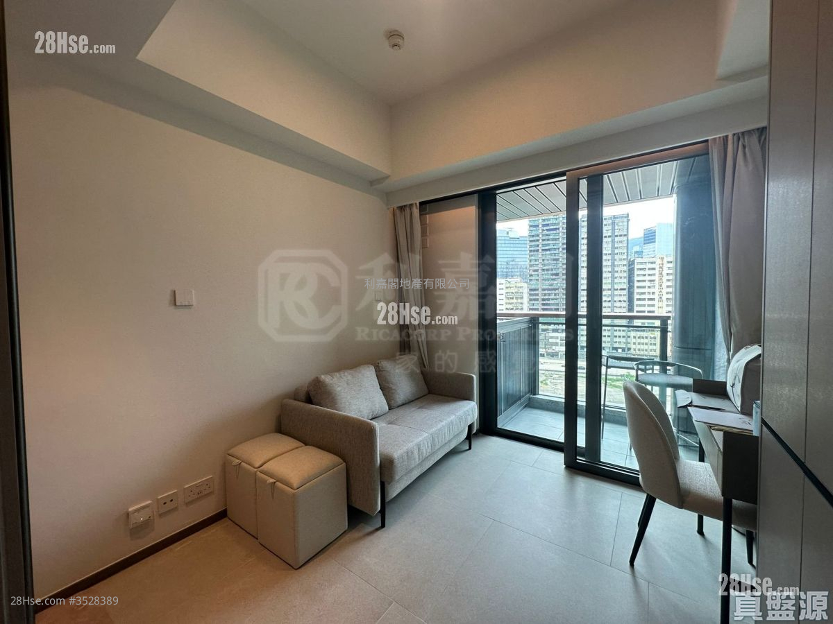 Cullinan Sky Rental Studio , 1 Bathroom 240 ft² ( 22.3 m² )