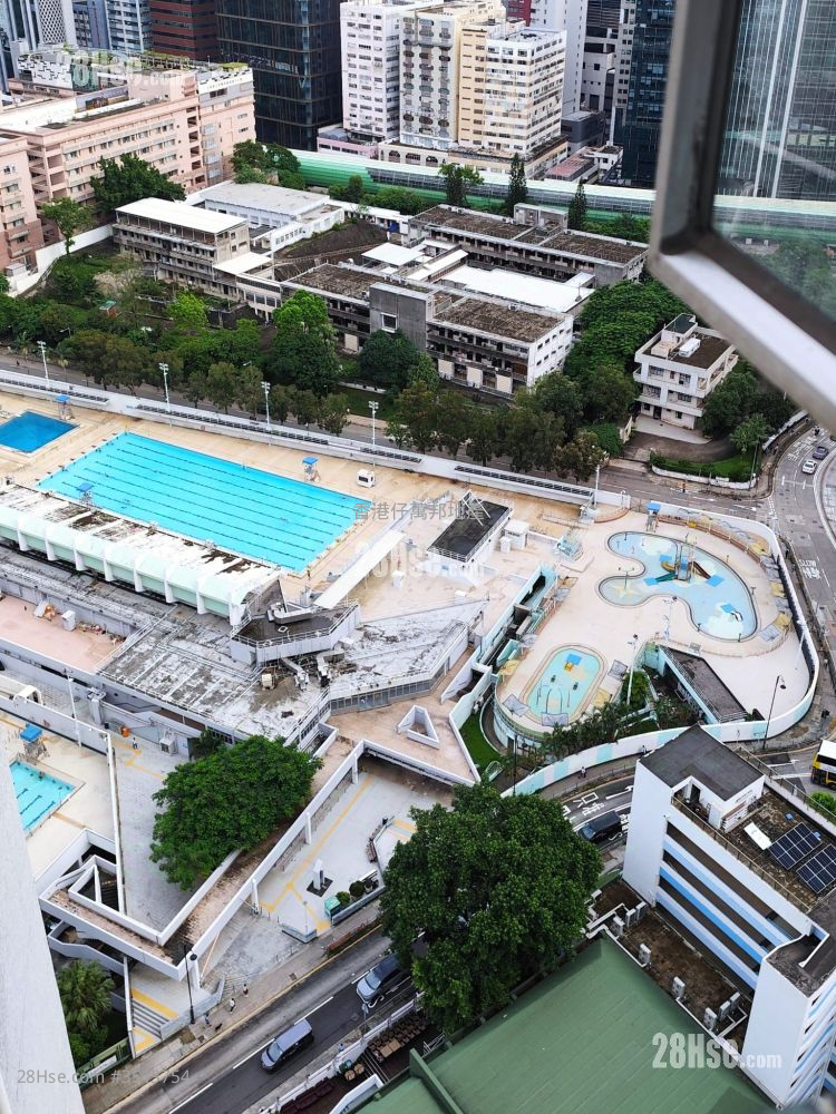 South Wave Court Sell 3 Bedrooms 589 ft² ( 54.7 m² )