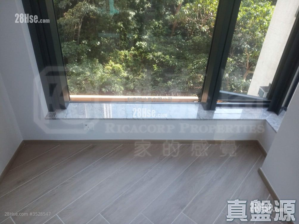 The Upper South Sell 1 Bedroom 242 ft² ( 22.5 m² )