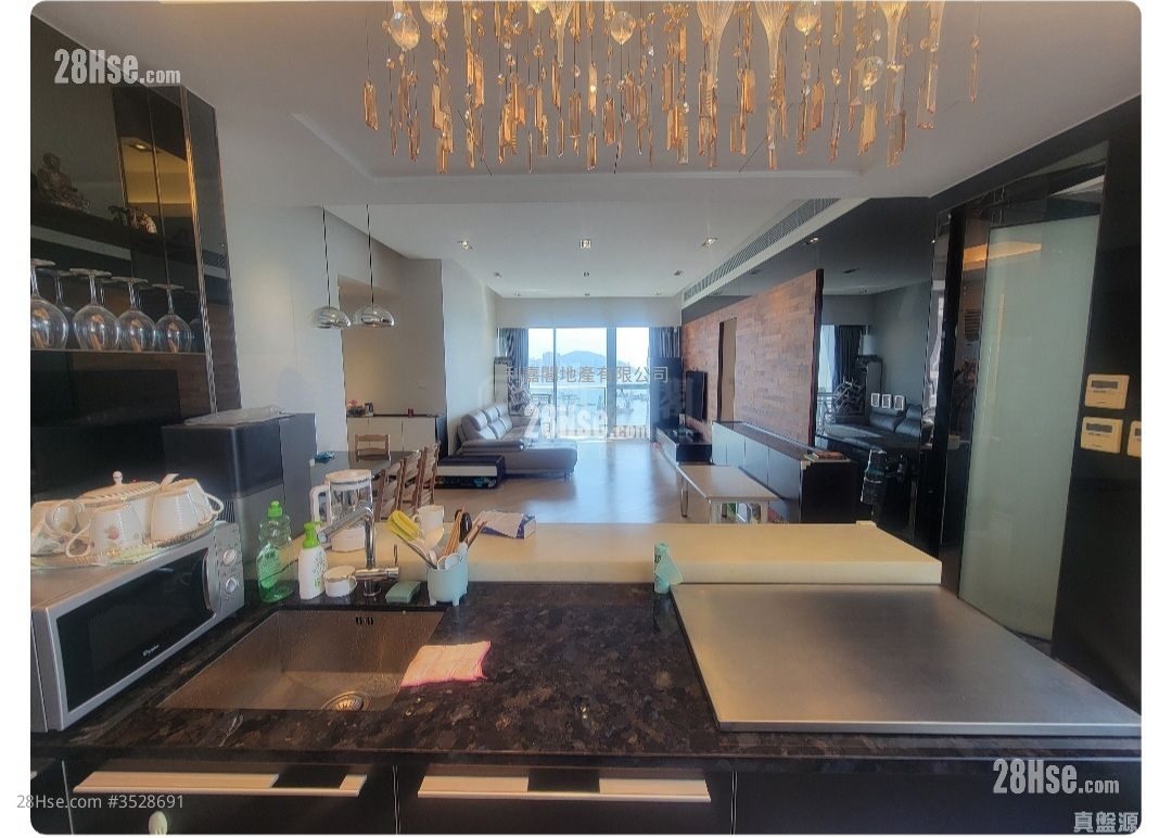 Imperial Cullinan Sell 5+ Bedrooms , 4 Bathrooms 1,463 ft² ( 135.9 m² )