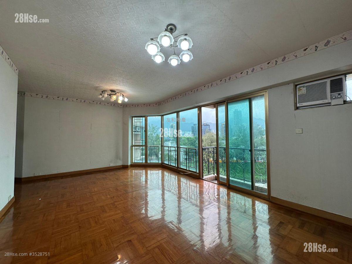 The Astrid Sell 3 Bedrooms , 2 Bathrooms 948 ft² ( 88.1 m² )