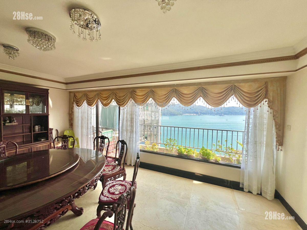 Hong Kong Garden Sell 3 Bedrooms , 3 Bathrooms 1,382 ft² ( 128.4 m² )