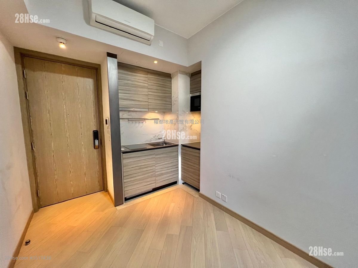The Zutten Rental Studio , 1 Bathroom 191 ft² ( 17.7 m² )