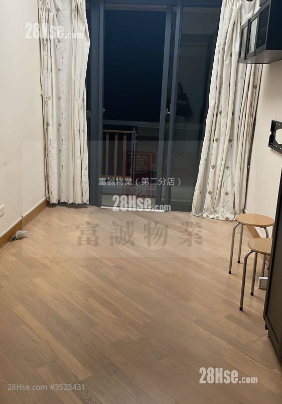 Canaryside Sell 2 Bedrooms , 1 Bathroom 445 ft² ( 41.3 m² )